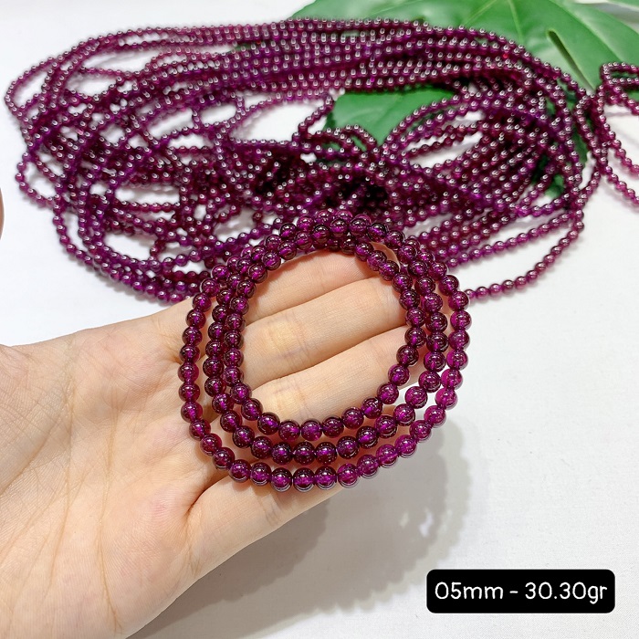 vong_da_garnet_ngoc_hong_luu